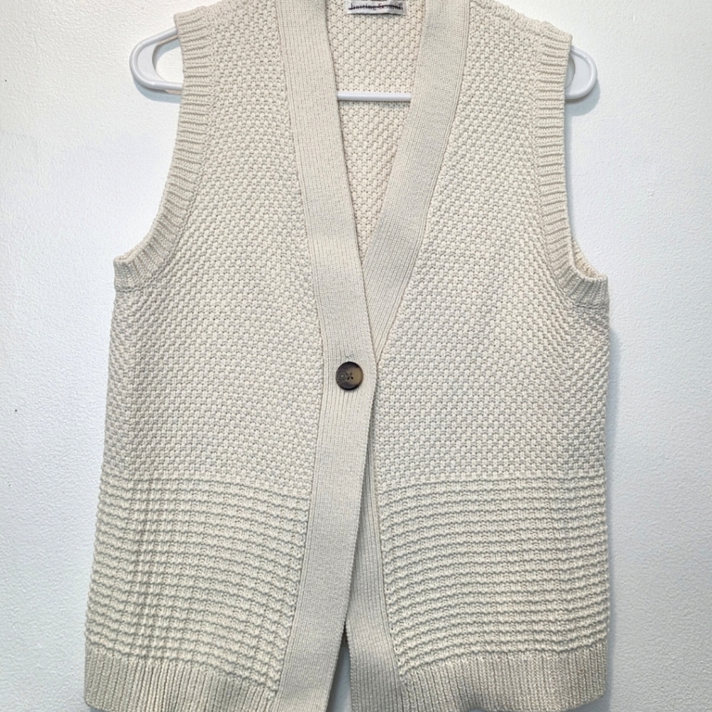 Top Sleeveless Crochet Vest With Cotton Button SzM - Picture 3 of 9